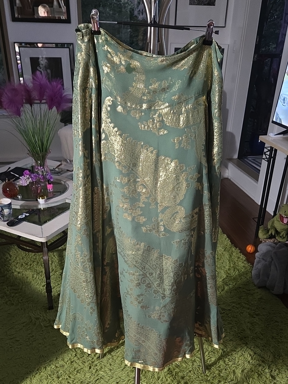 Elegant Gold-embossed Patterned Green And Gold Maxi Skirt  Waist 17 34 L